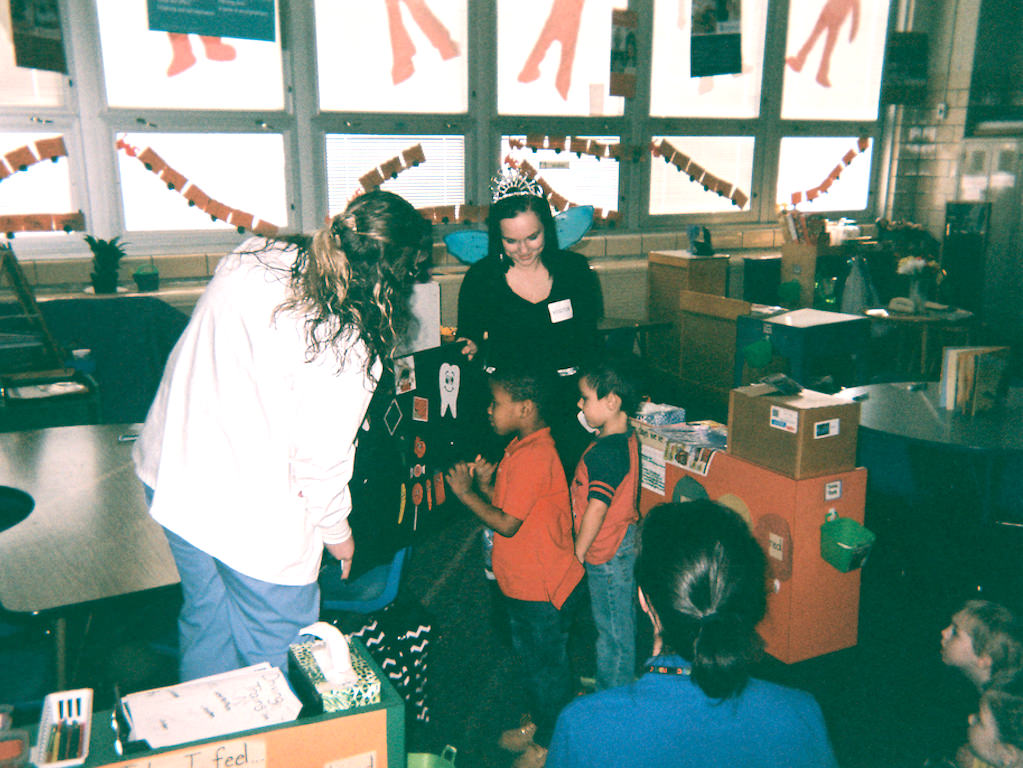 Dayton Dental Assistant Students Teach Children | Ross Campus News And ...