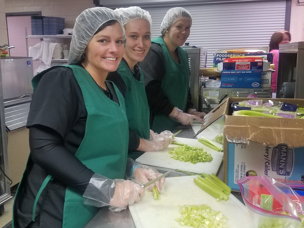 Ross Medical in Owensboro Serves at Helping Hands Kitchen