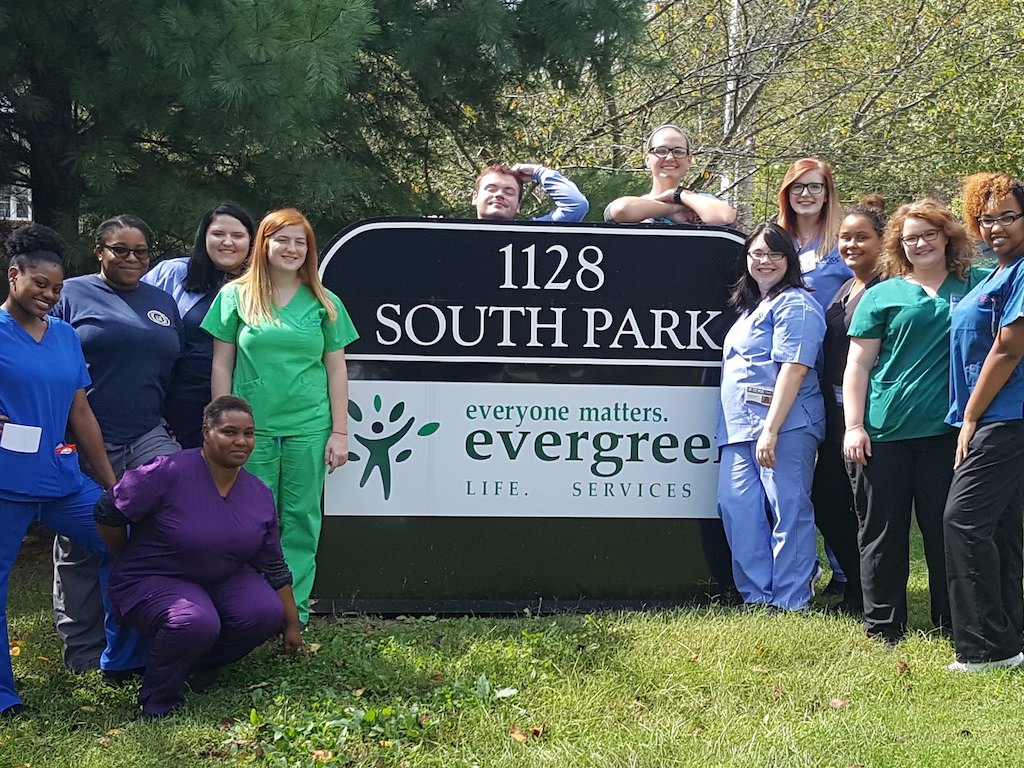 Ross Medical in Bowling Green Helps Out at Evergreen Life Services